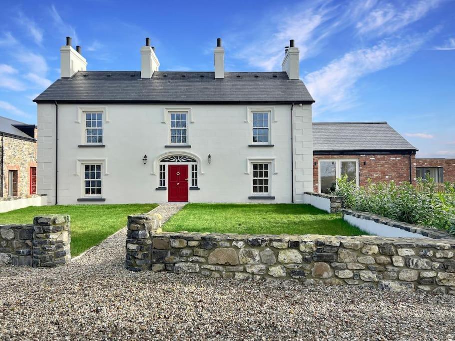 The Farmhouse At Corrstown Village Портраш Экстерьер фото